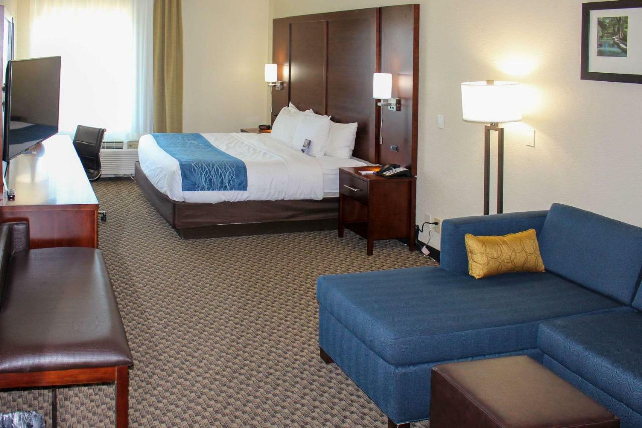 Comfort Inn & Suites Near Six Flags & Medical Center San Antonio Eksteriør bilde