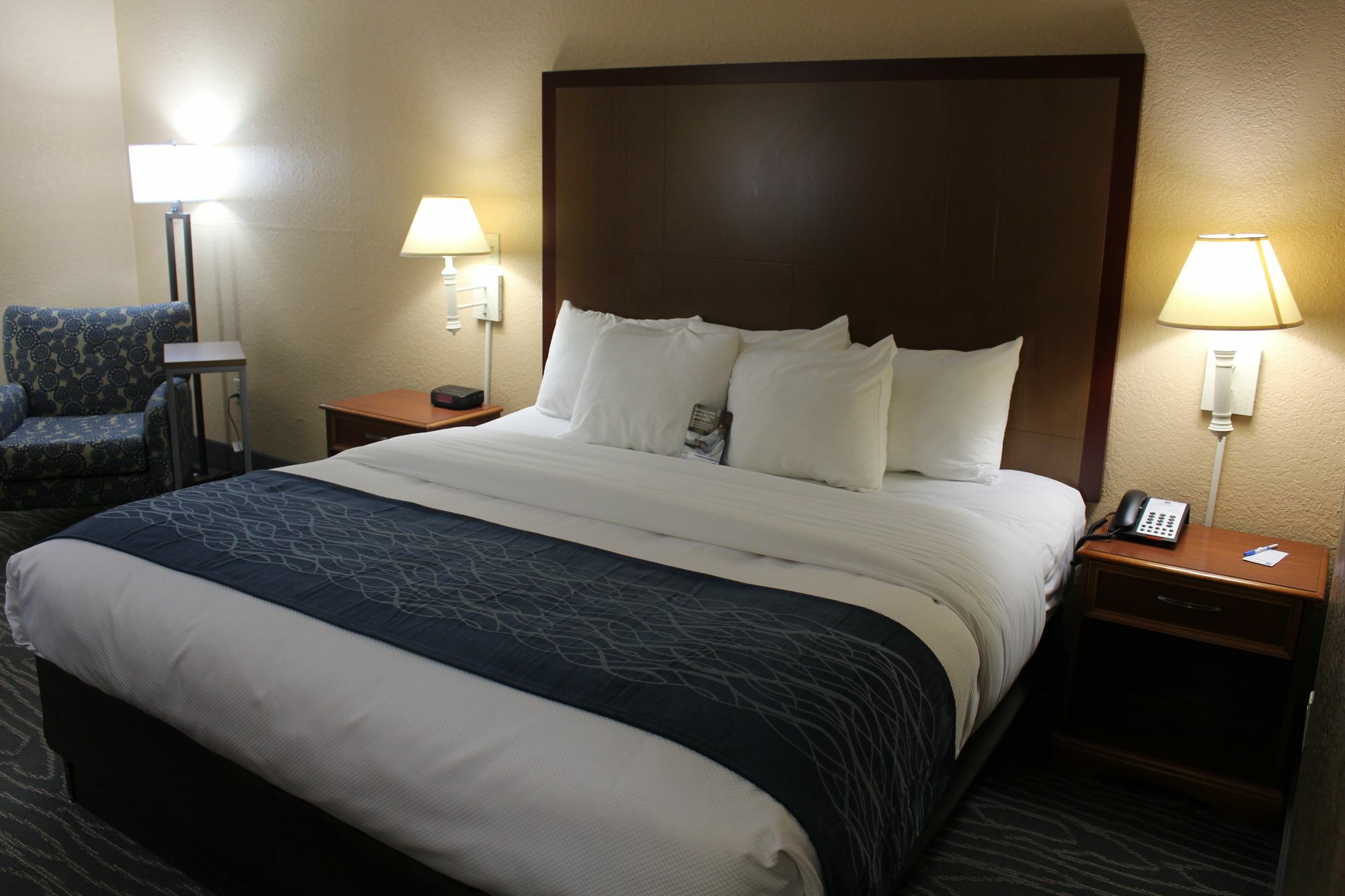 Comfort Inn & Suites Near Six Flags & Medical Center San Antonio Eksteriør bilde